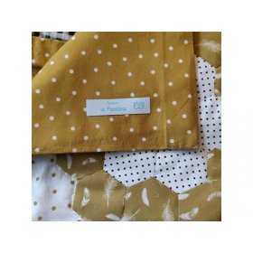 Arrullo dorado marca petons de papallona