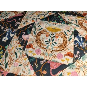 Arrullo mantita tigres y flores vista detalle