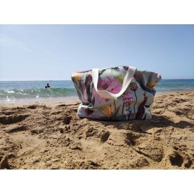bolso floreado playa